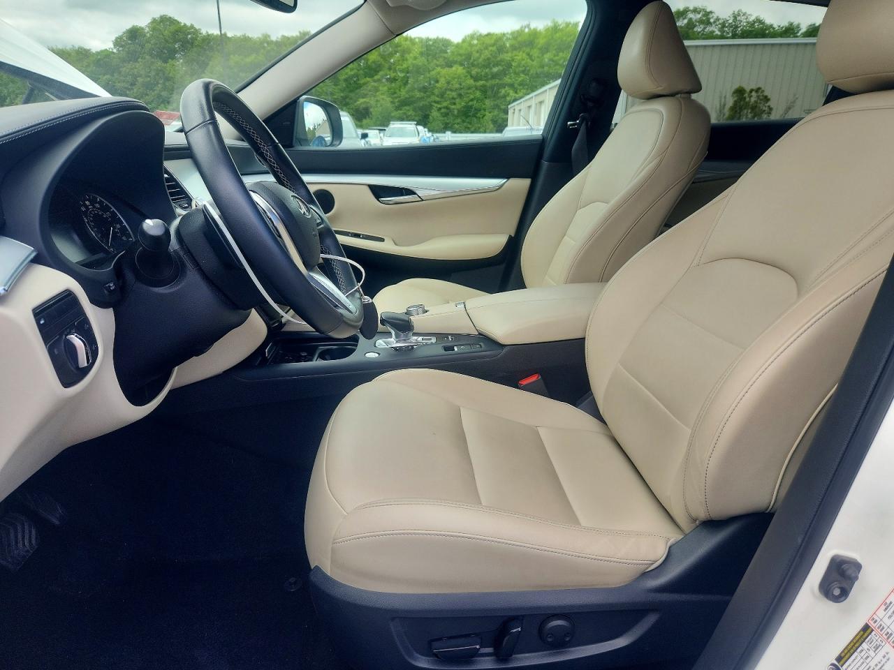 INFINITI Qx Luxe