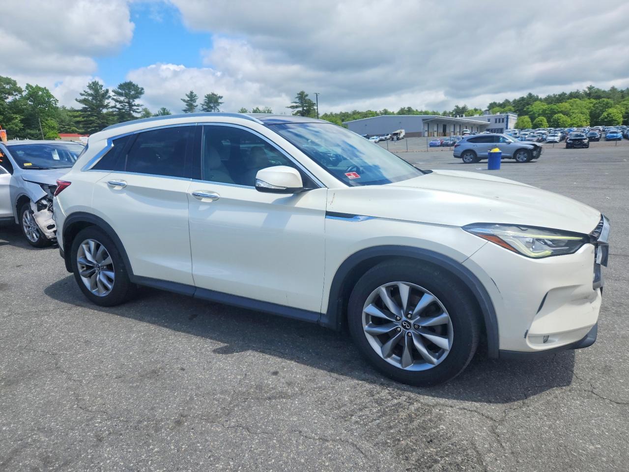 INFINITI Qx Luxe