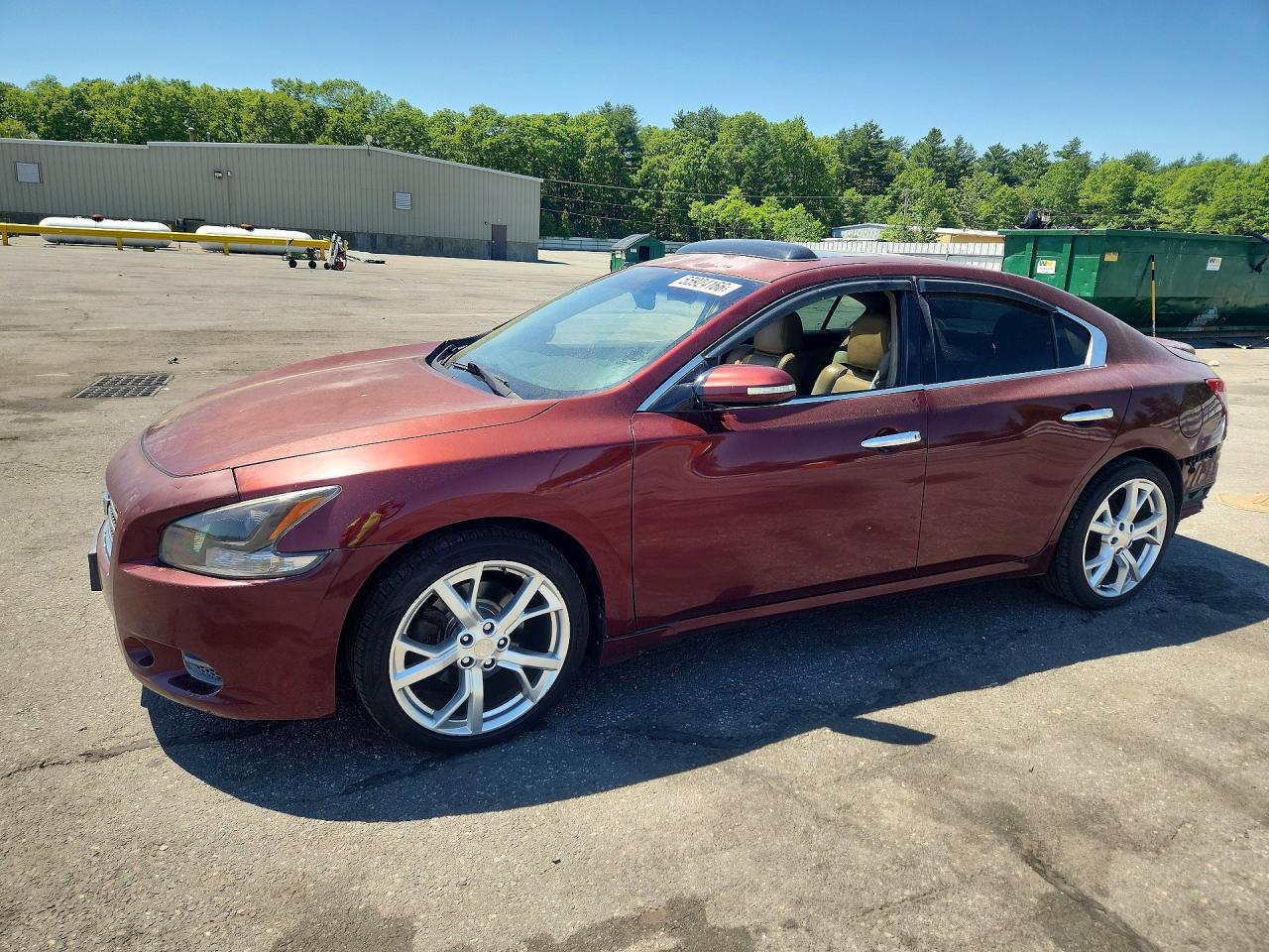 Salvage Nissan Maxima Image