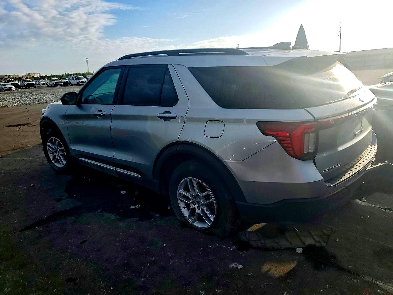 Ford Explorer Active