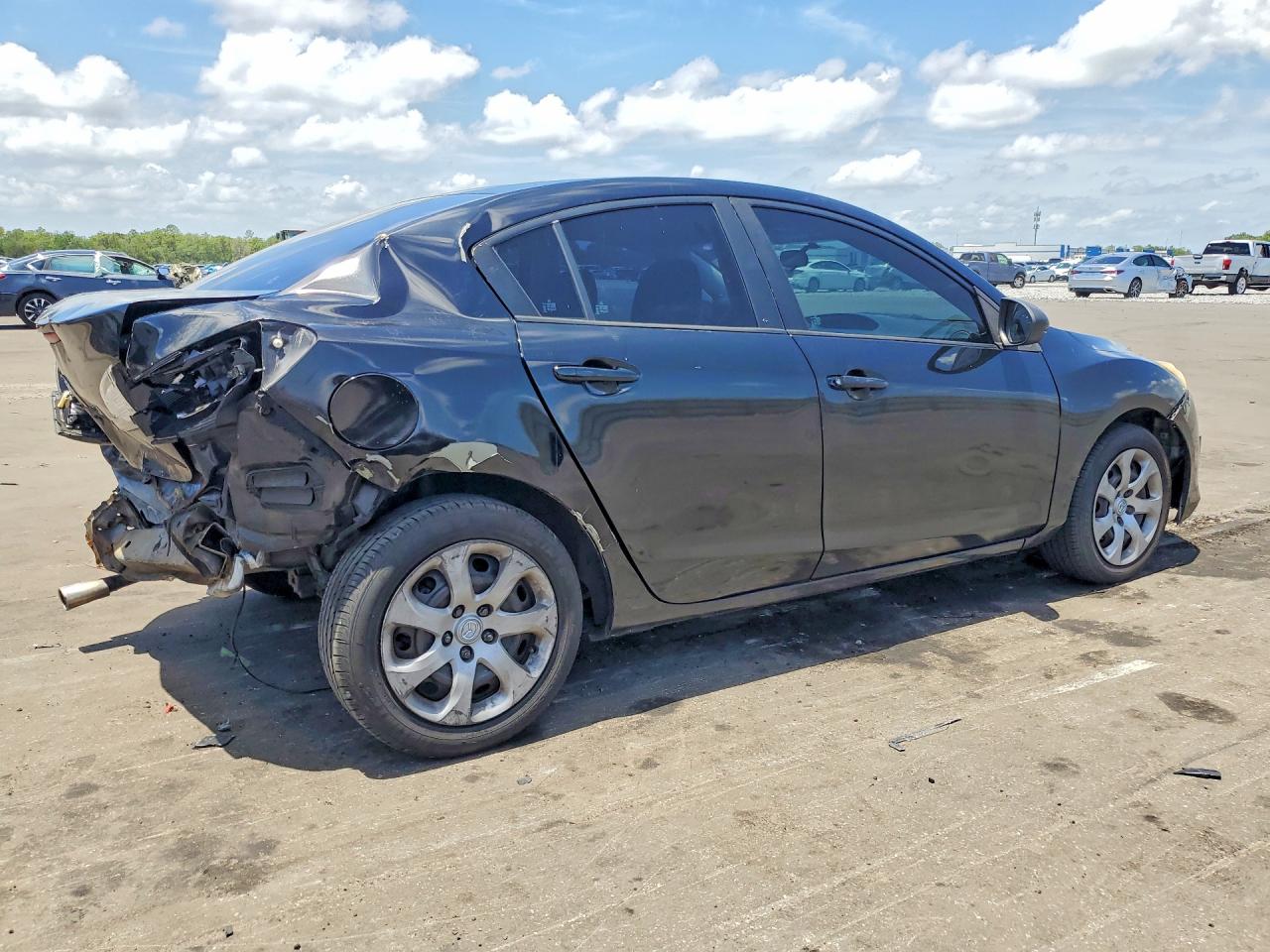 Mazda 3 I