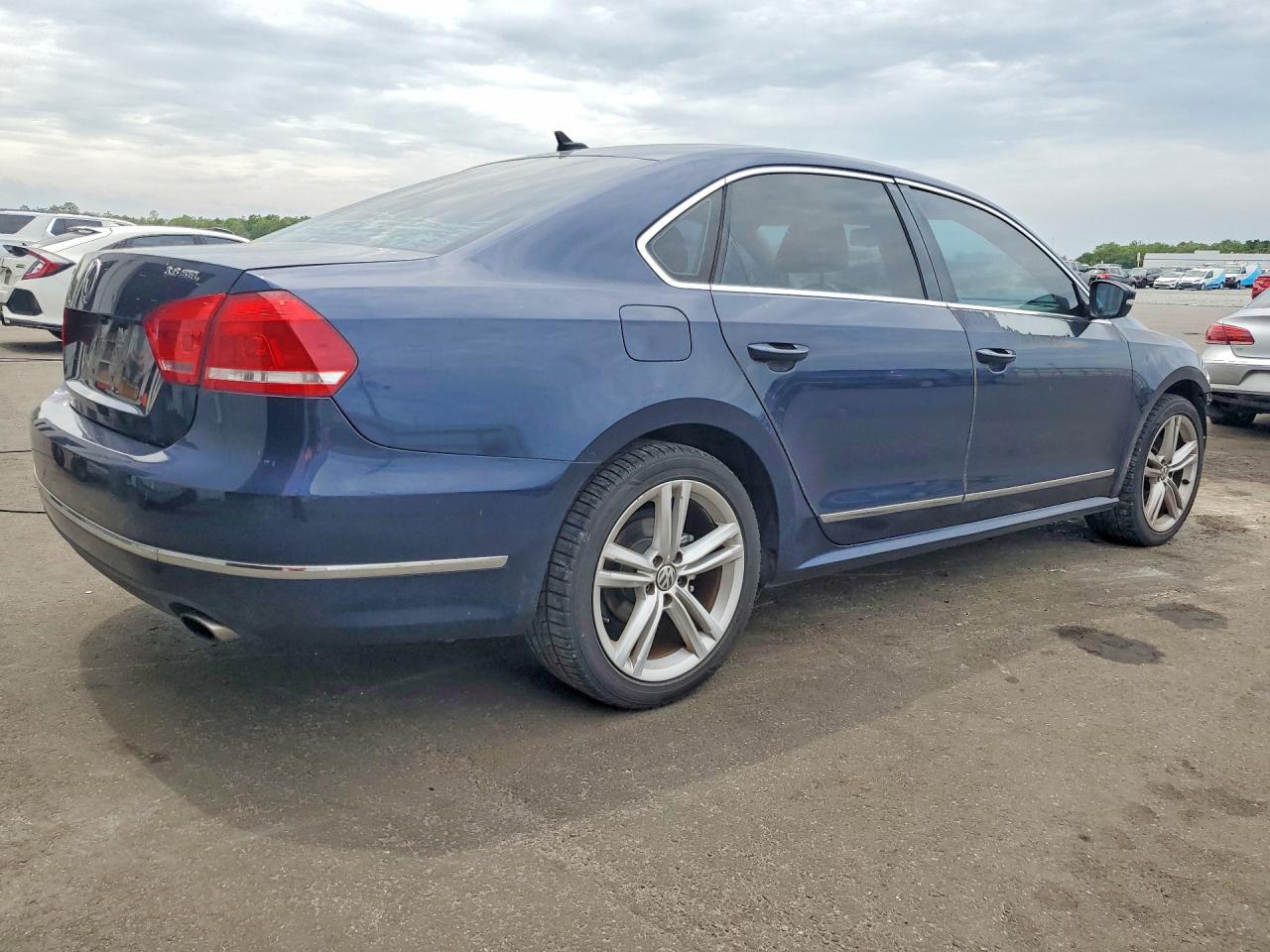 Volkswagen Passat Sel