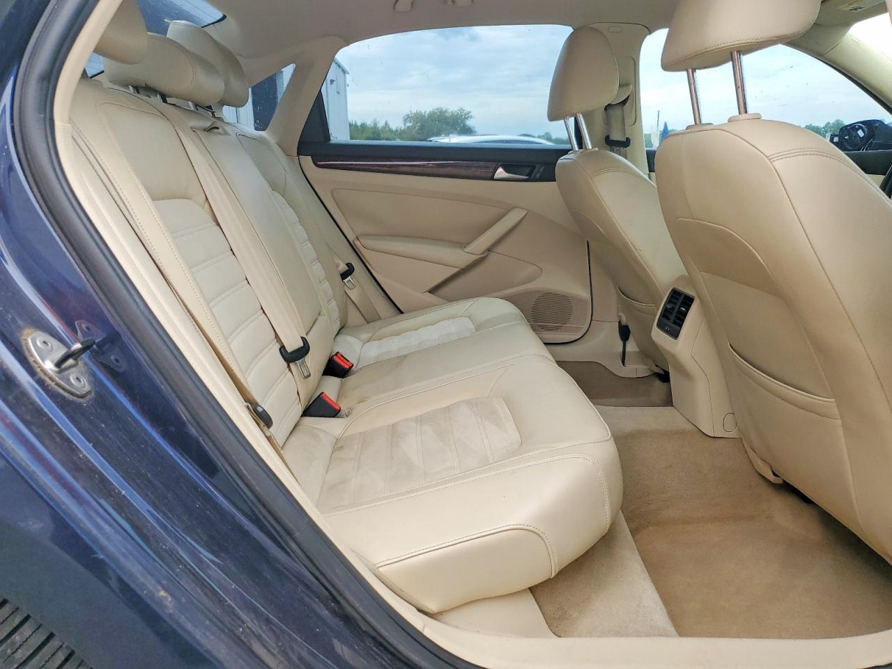 Volkswagen Passat Sel