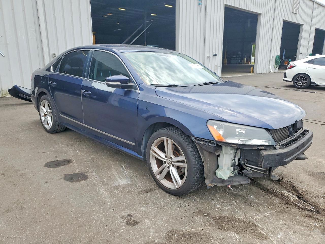 Volkswagen Passat Sel