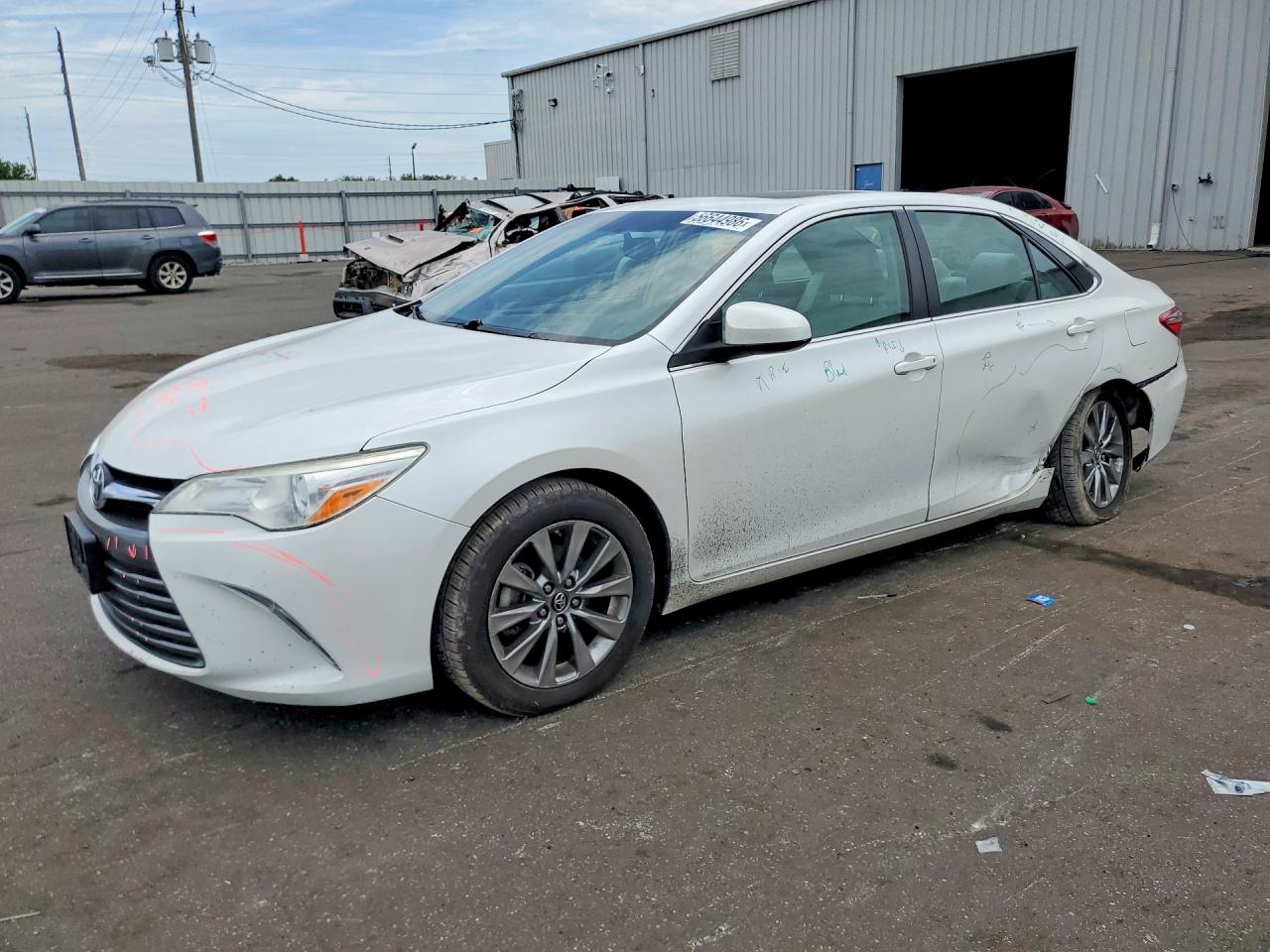 Salvage Toyota Camry Image