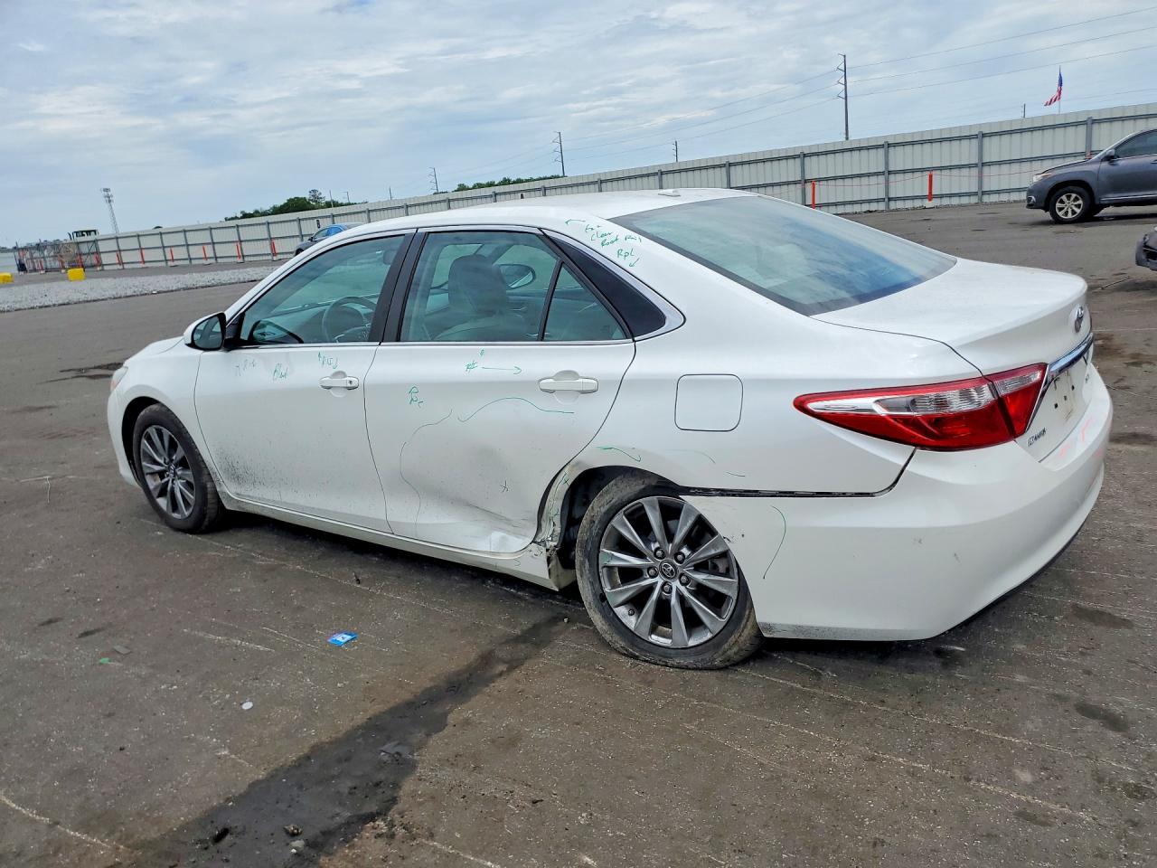 Toyota Camry Xle