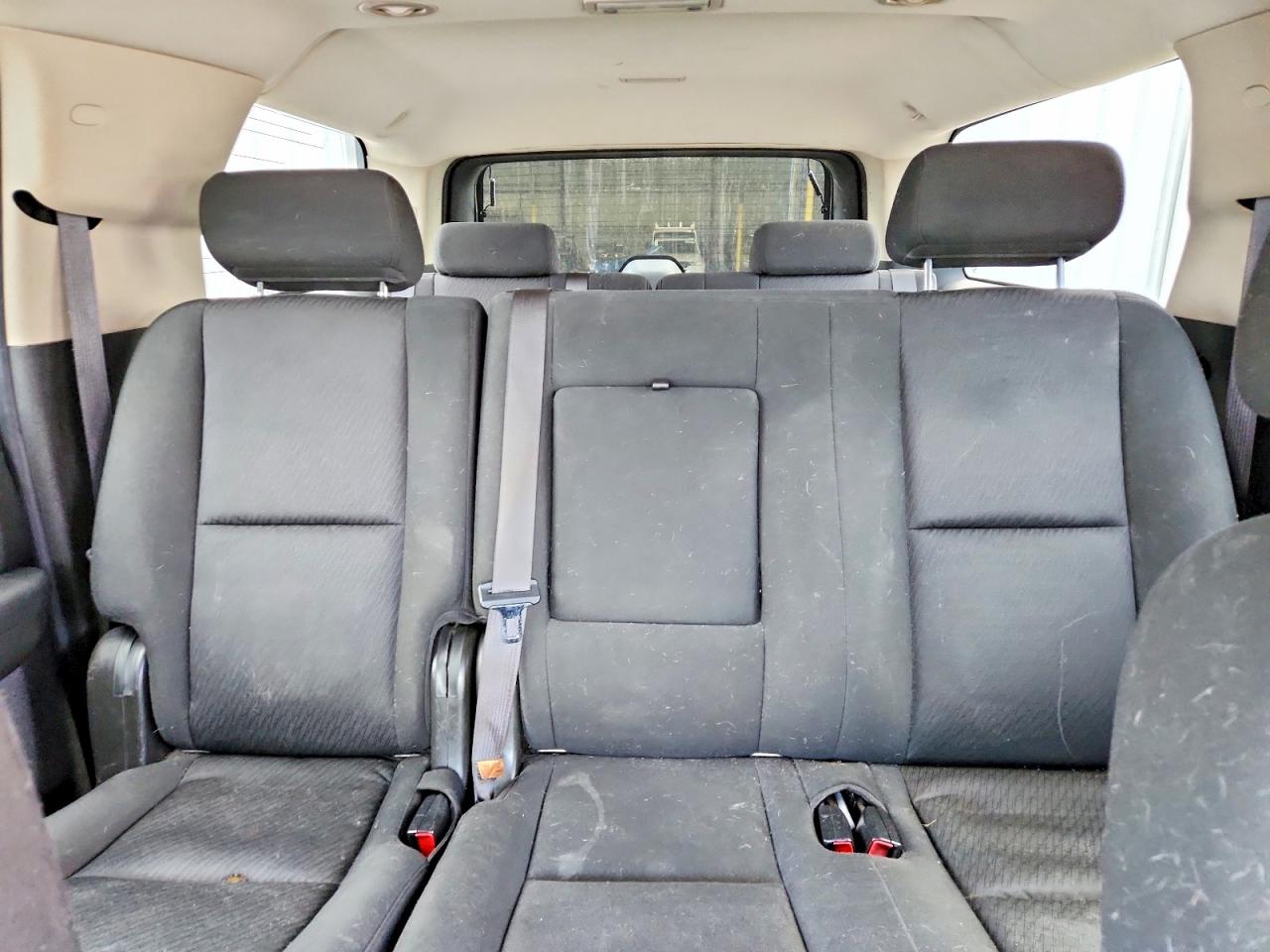 Chevrolet Suburban C1500 Ls