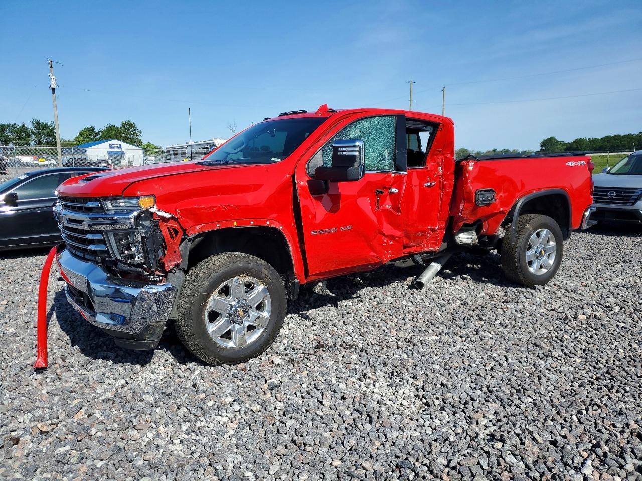 Salvage Chevrolet Silverado Image