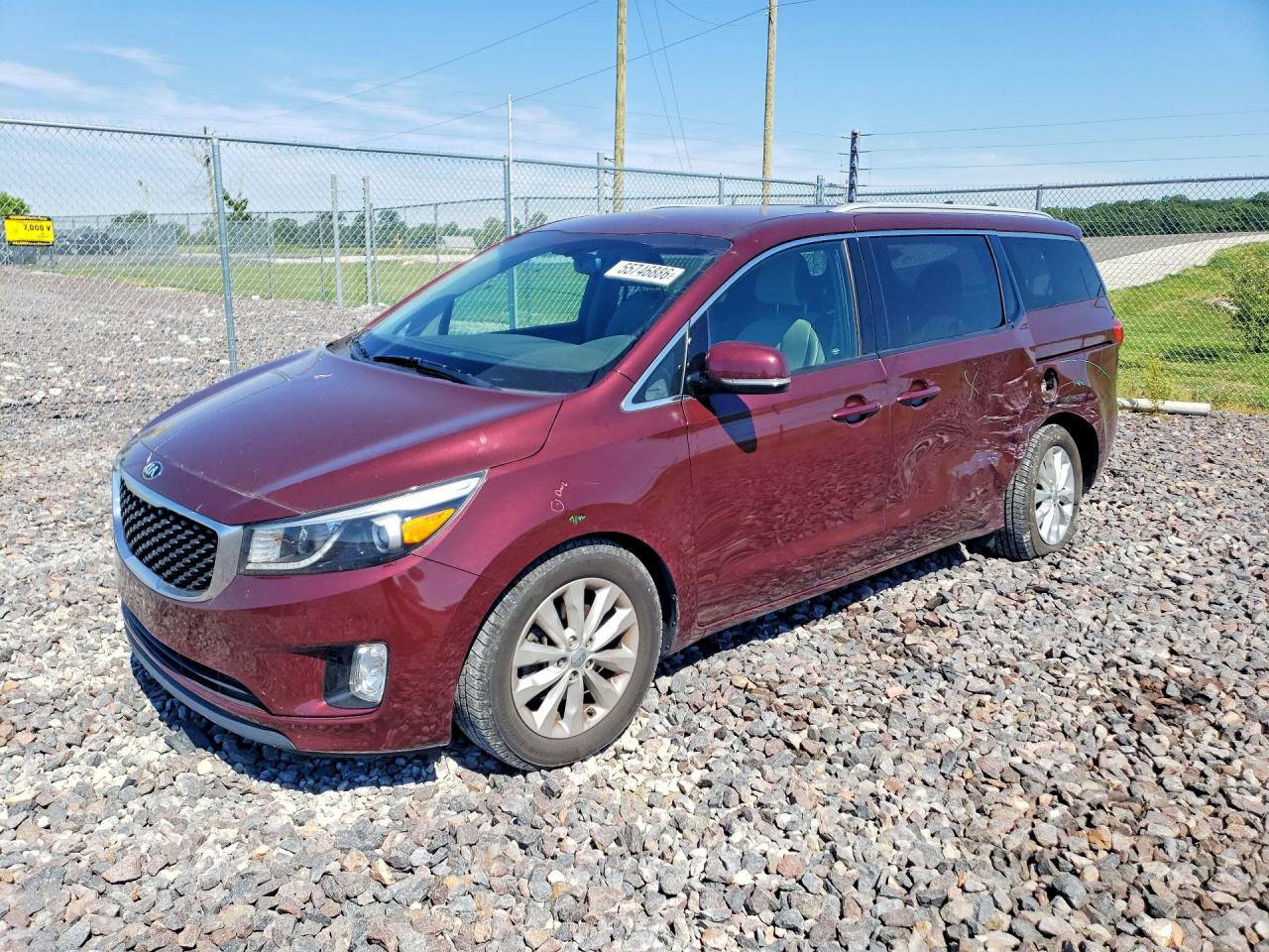 Salvage Kia Sedona Image