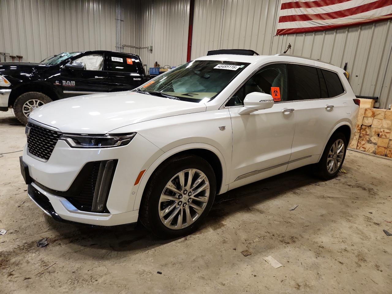 Salvage Cadillac XT6 Image