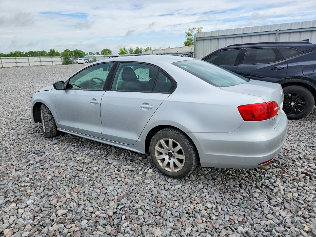Volkswagen Jetta Base