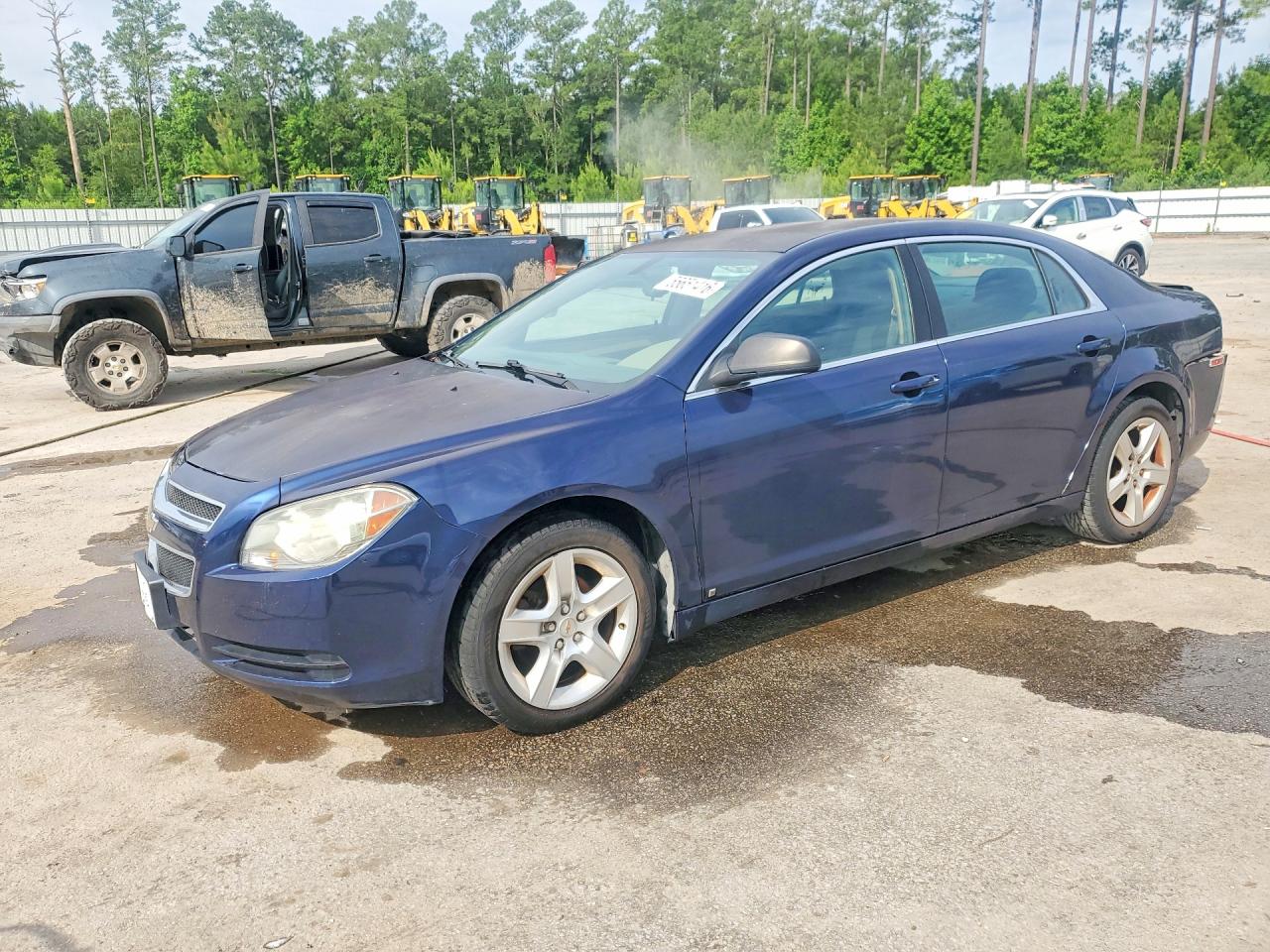 Salvage Chevrolet Malibu Image