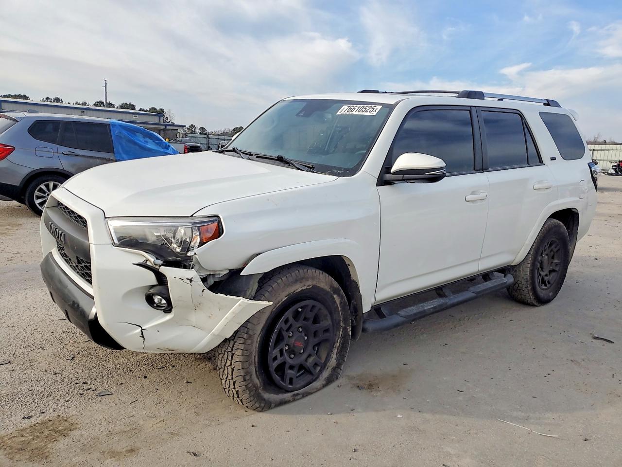 Salvage Toyota 4Runner Image