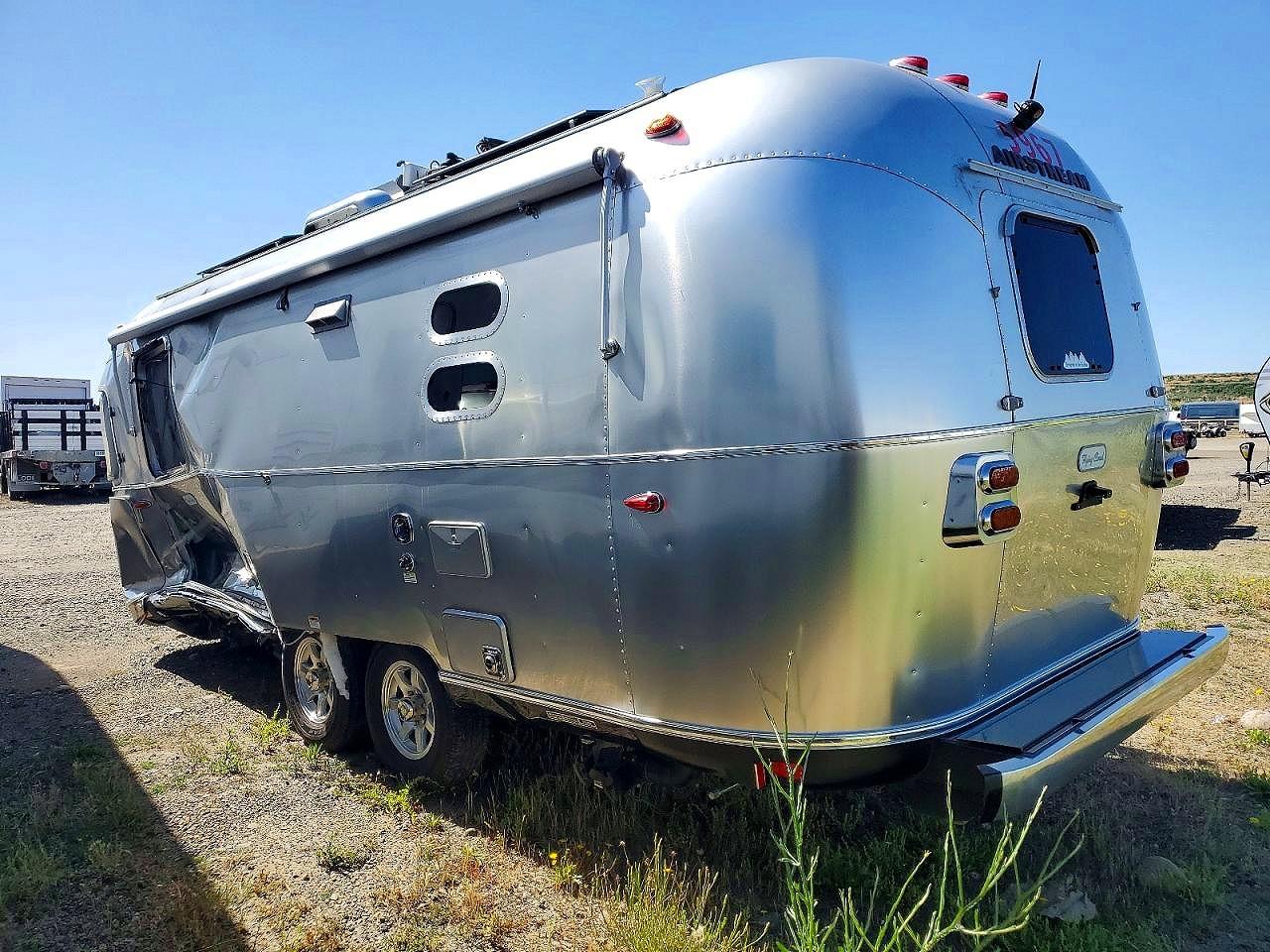 Airstream Flying Clo