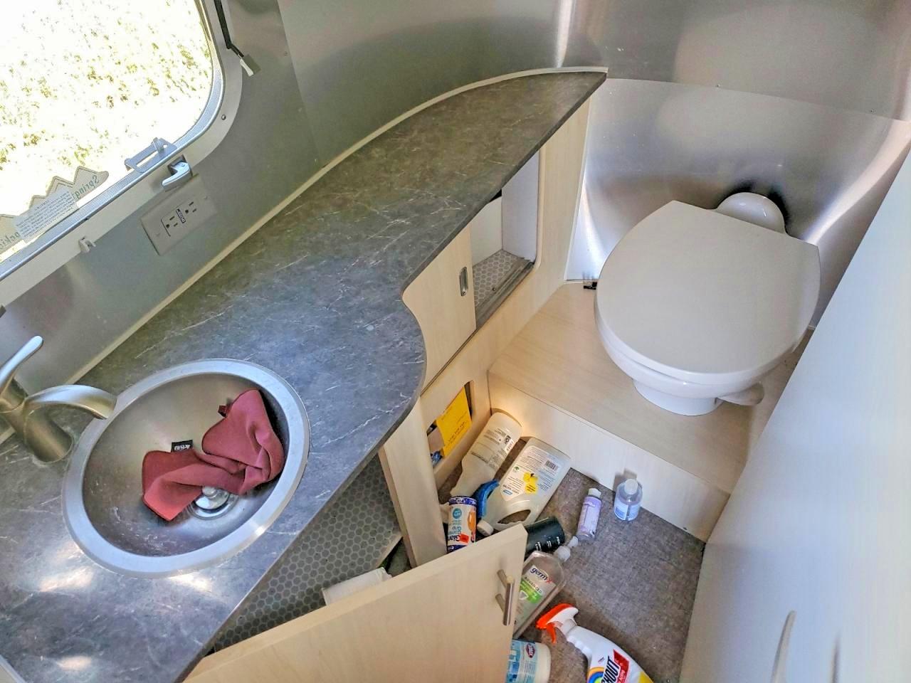 Airstream Flying Clo