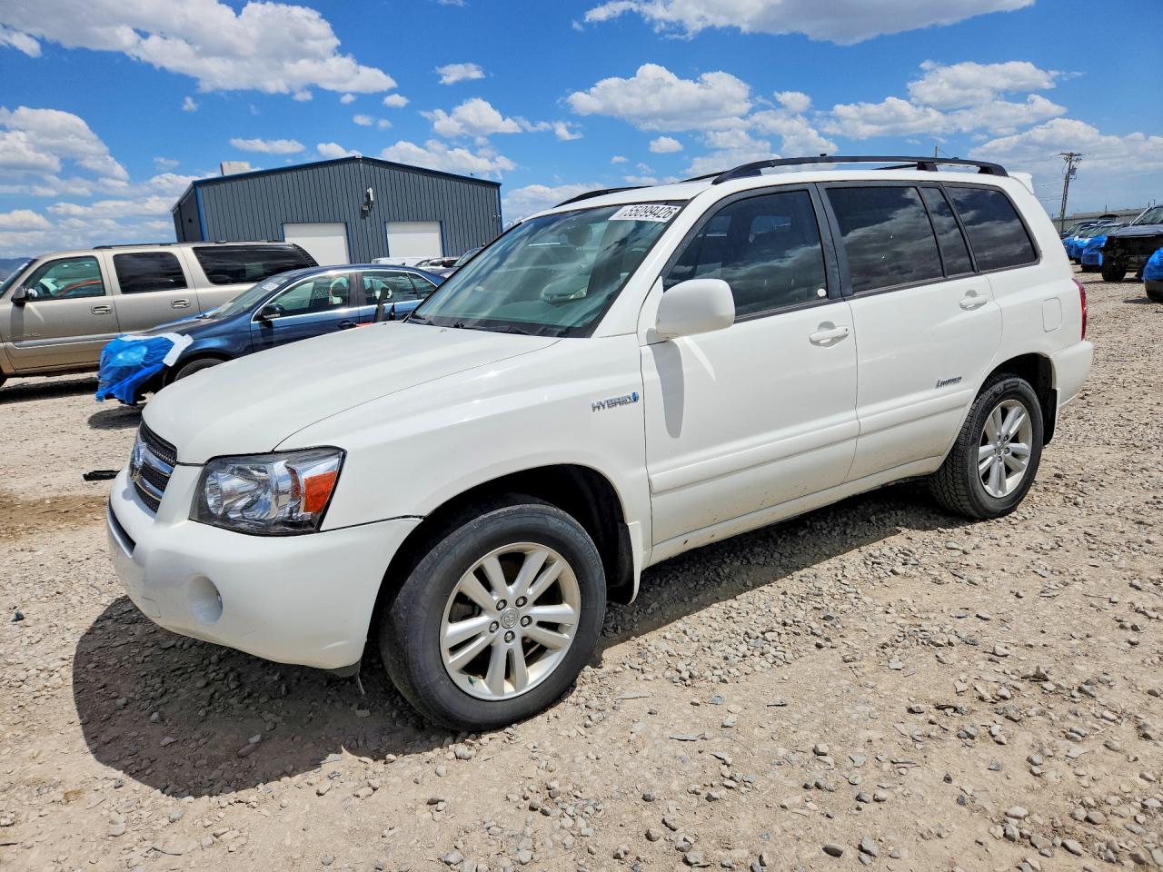 Salvage Toyota Highlander Image
