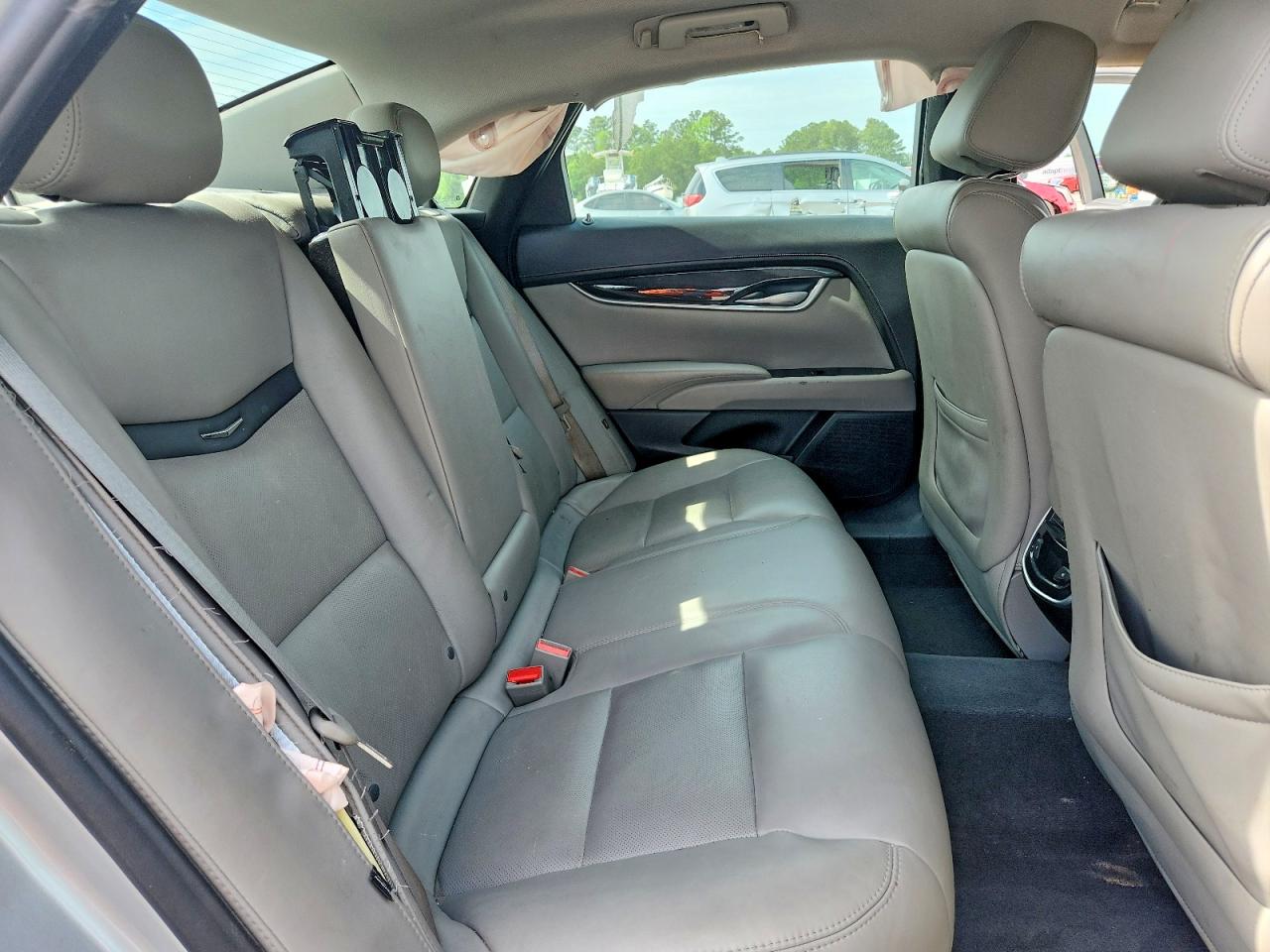 Cadillac XTS Luxury Collection