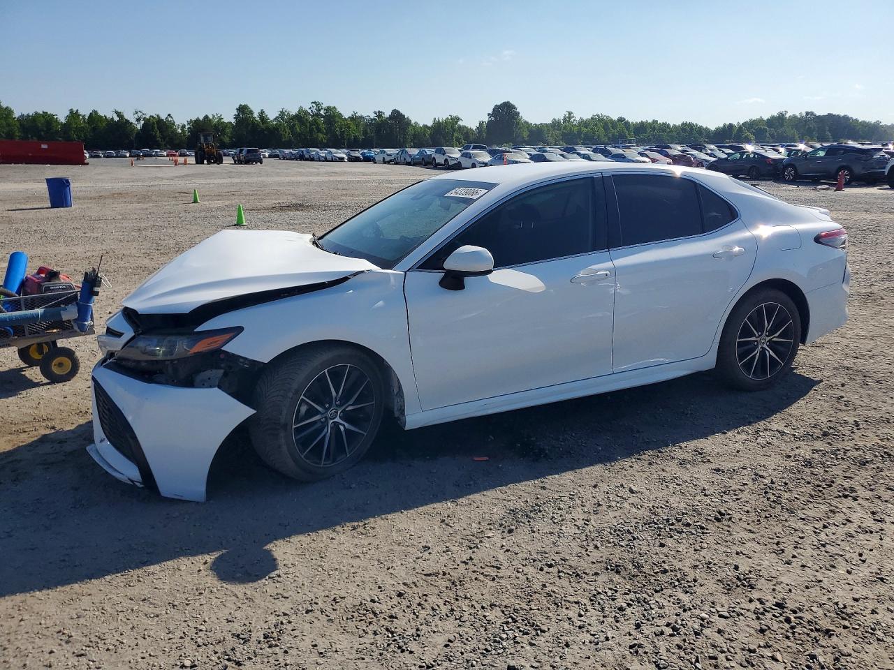 Salvage Toyota Camry Image