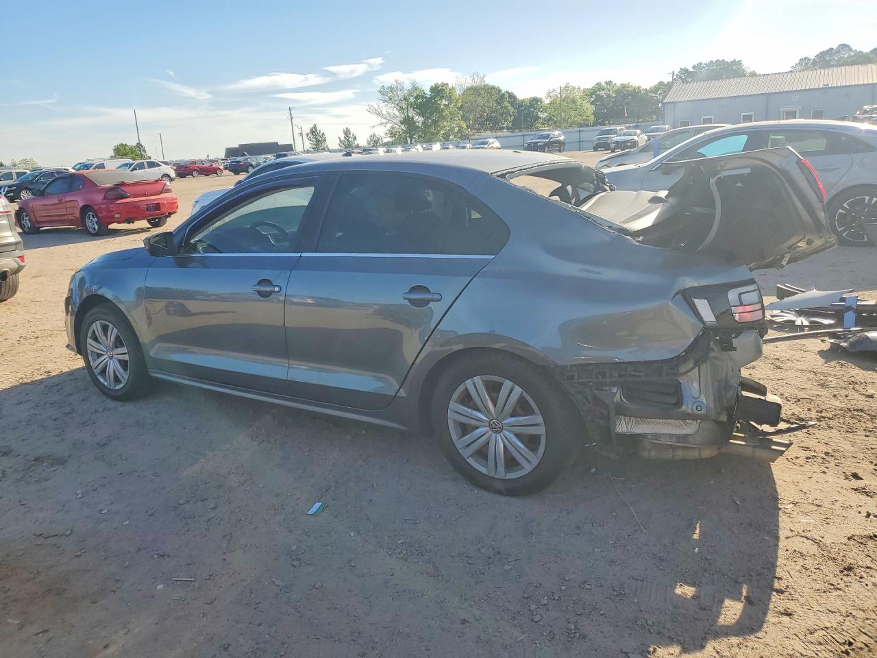 Volkswagen Jetta S