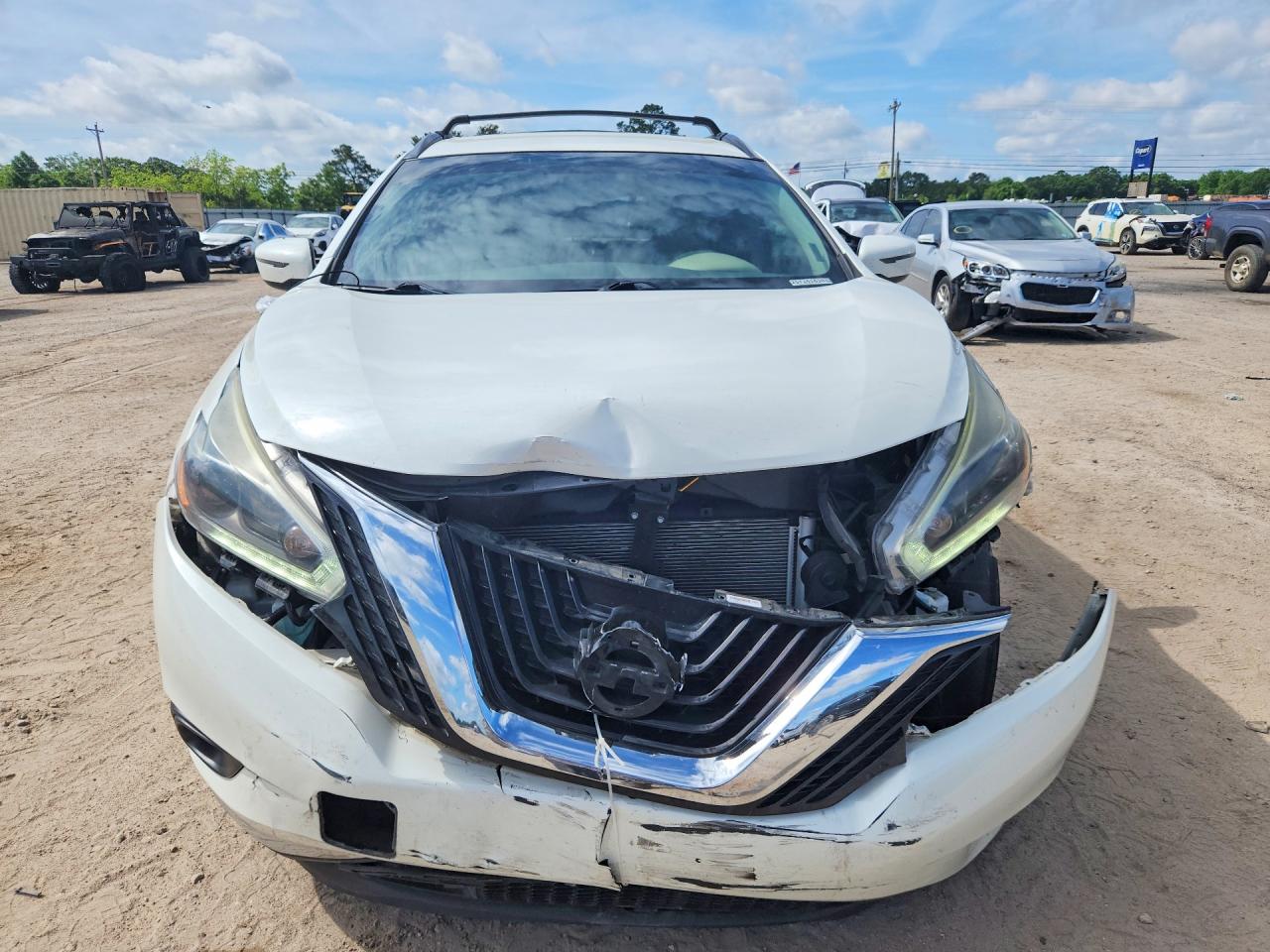 Nissan Murano Sv