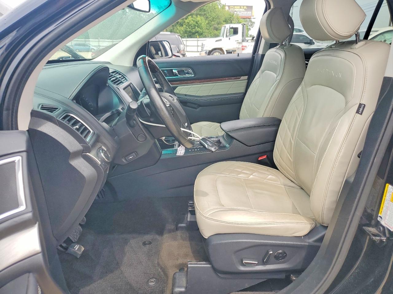 Ford Explorer Platinum