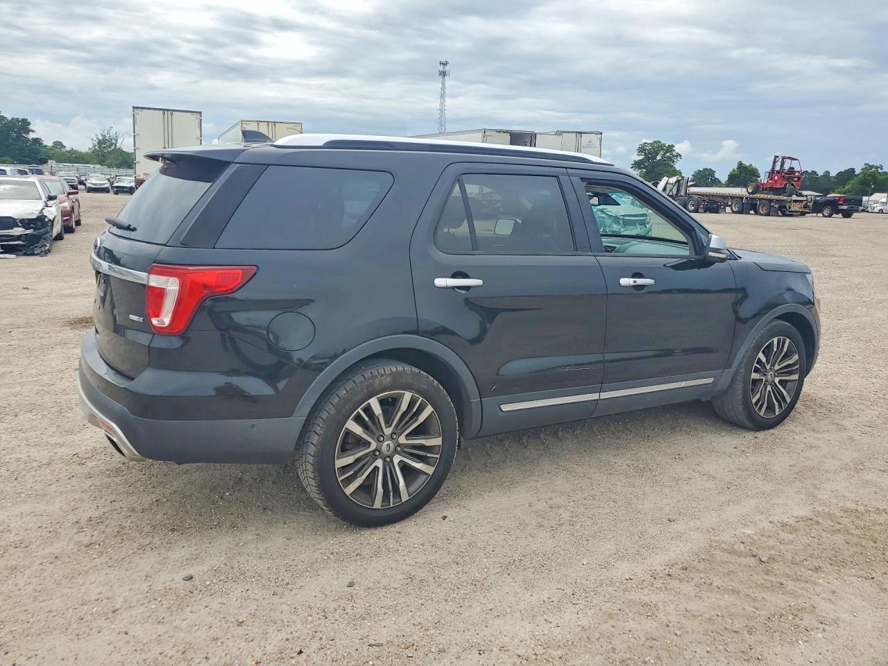 Ford Explorer Platinum
