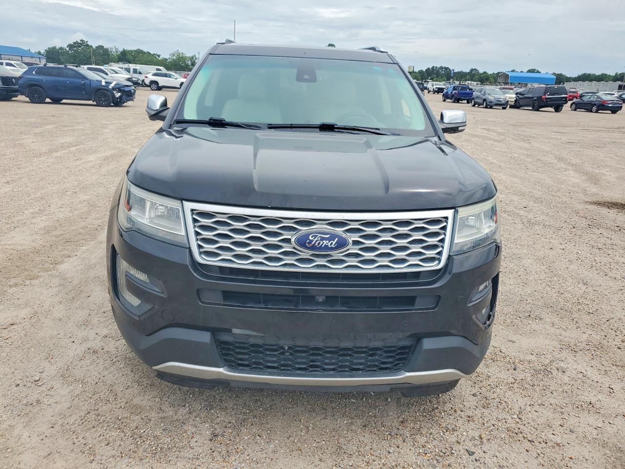 Ford Explorer Platinum