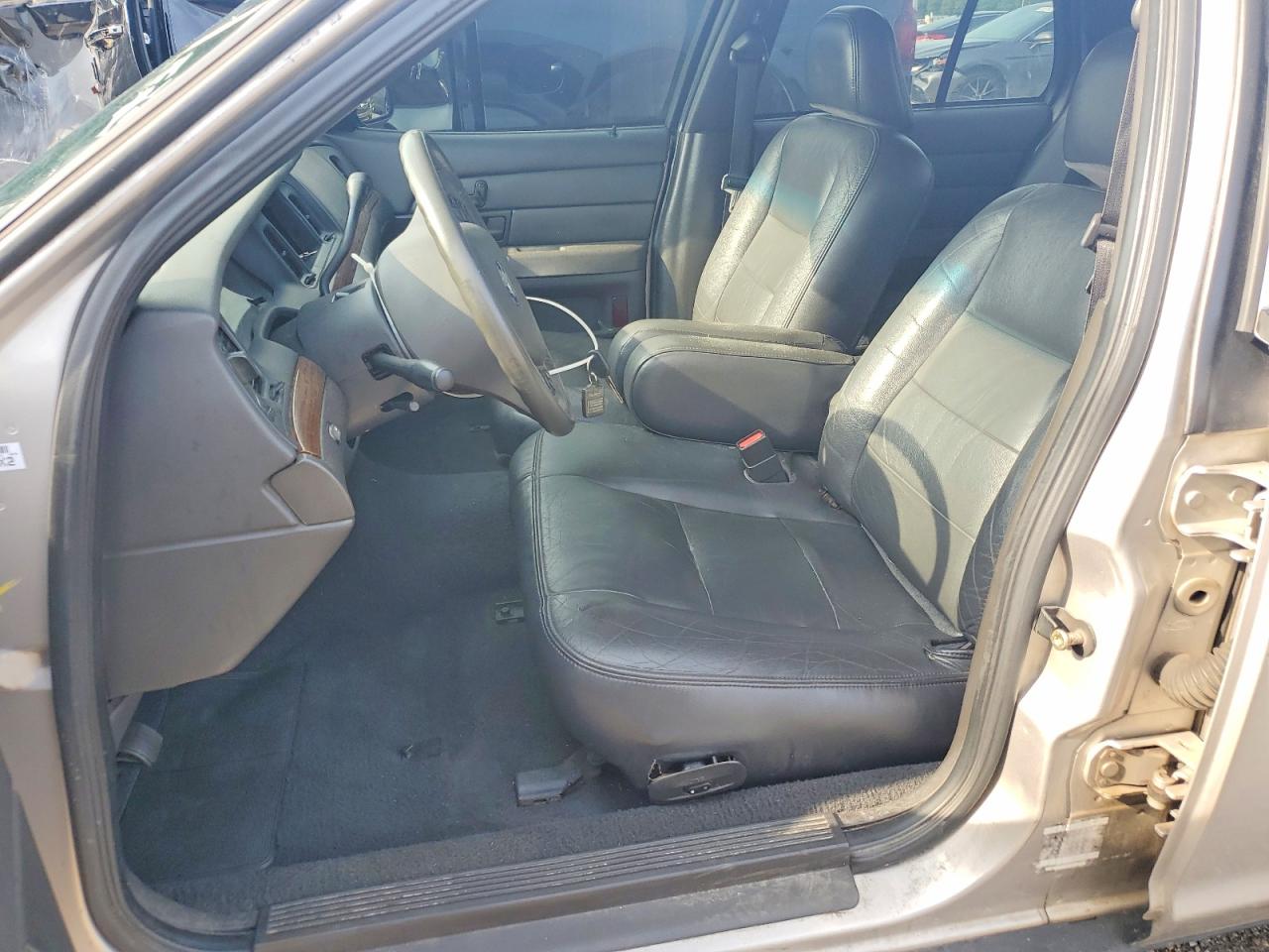 Ford Crown Vic Lx