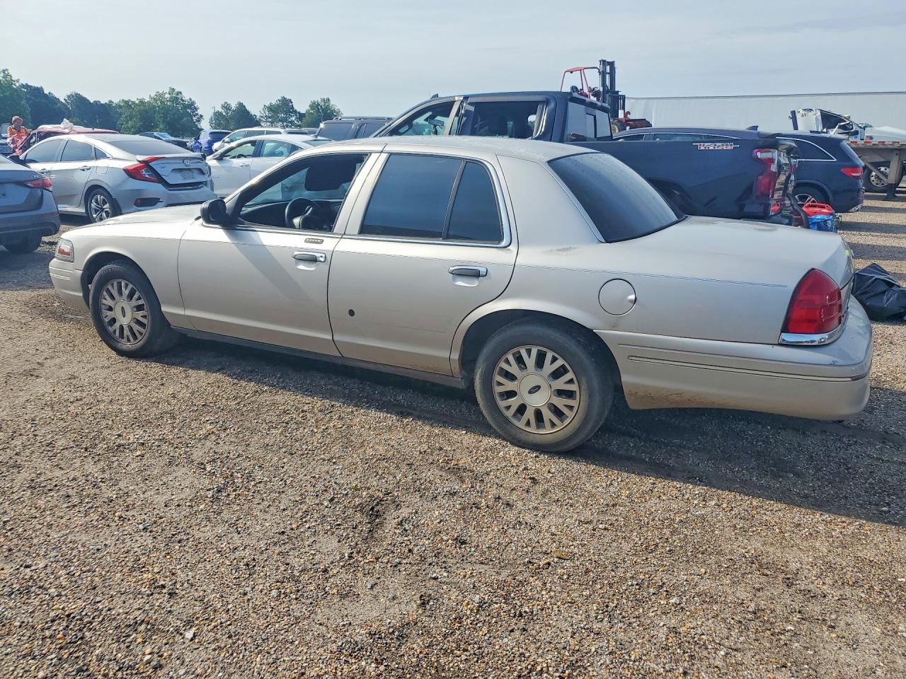 Ford Crown Vic Lx