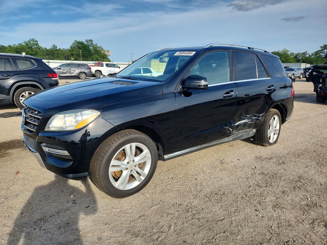 Salvage Mercedes-Benz M-Class Image