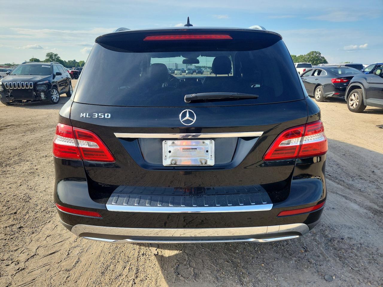 Mercedes-Benz M-Class 350