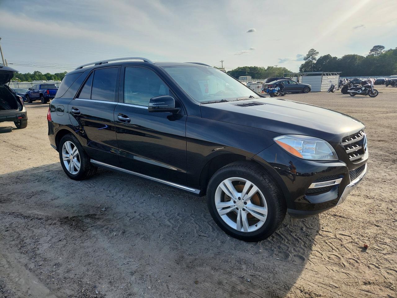 Mercedes-Benz M-Class 350