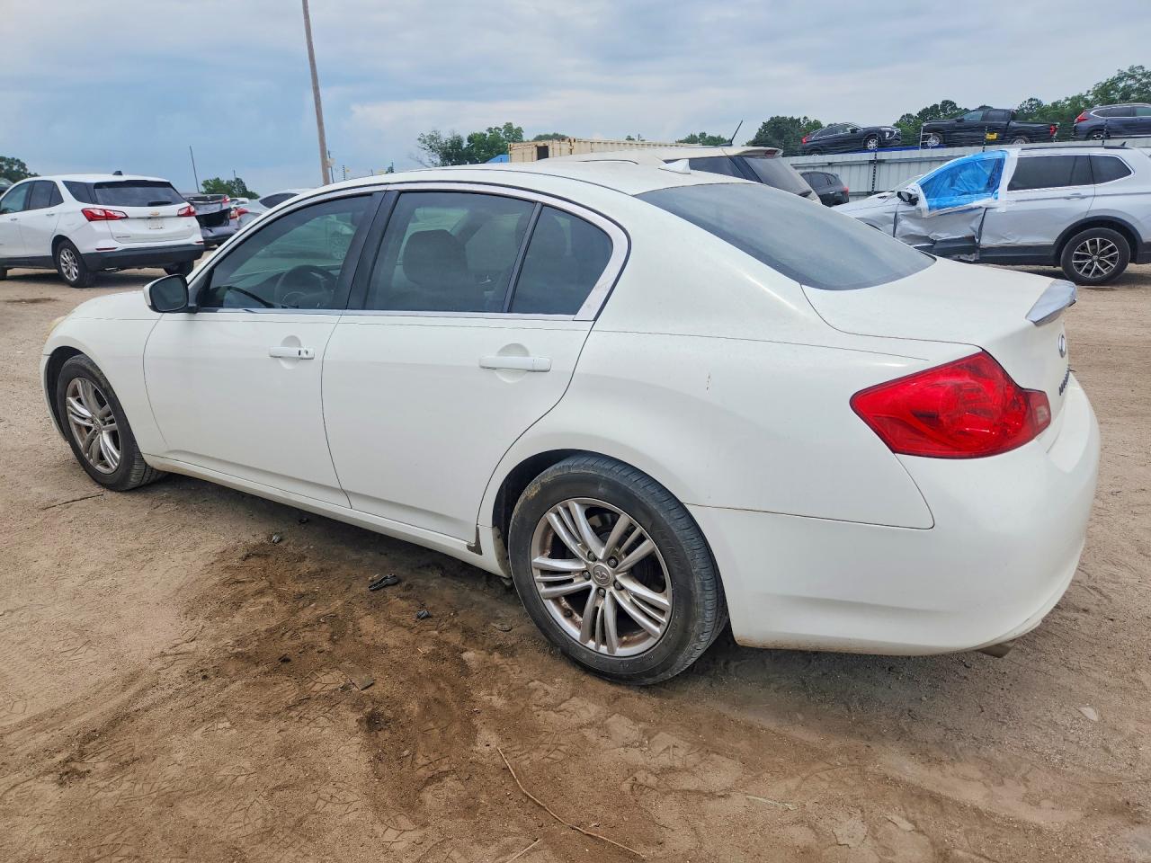 INFINITI G37 Journey