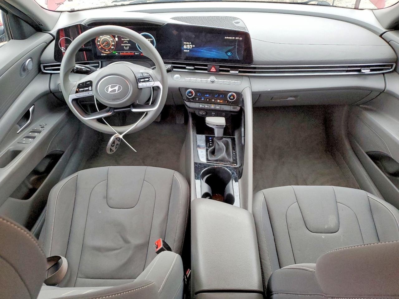 Hyundai ELANTRA Blue