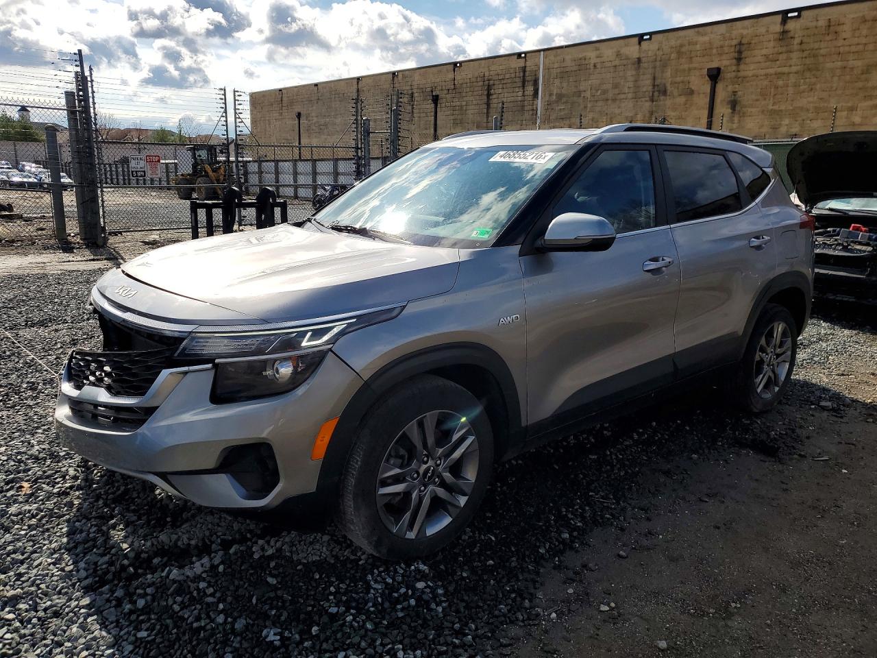Salvage Kia Seltos Image
