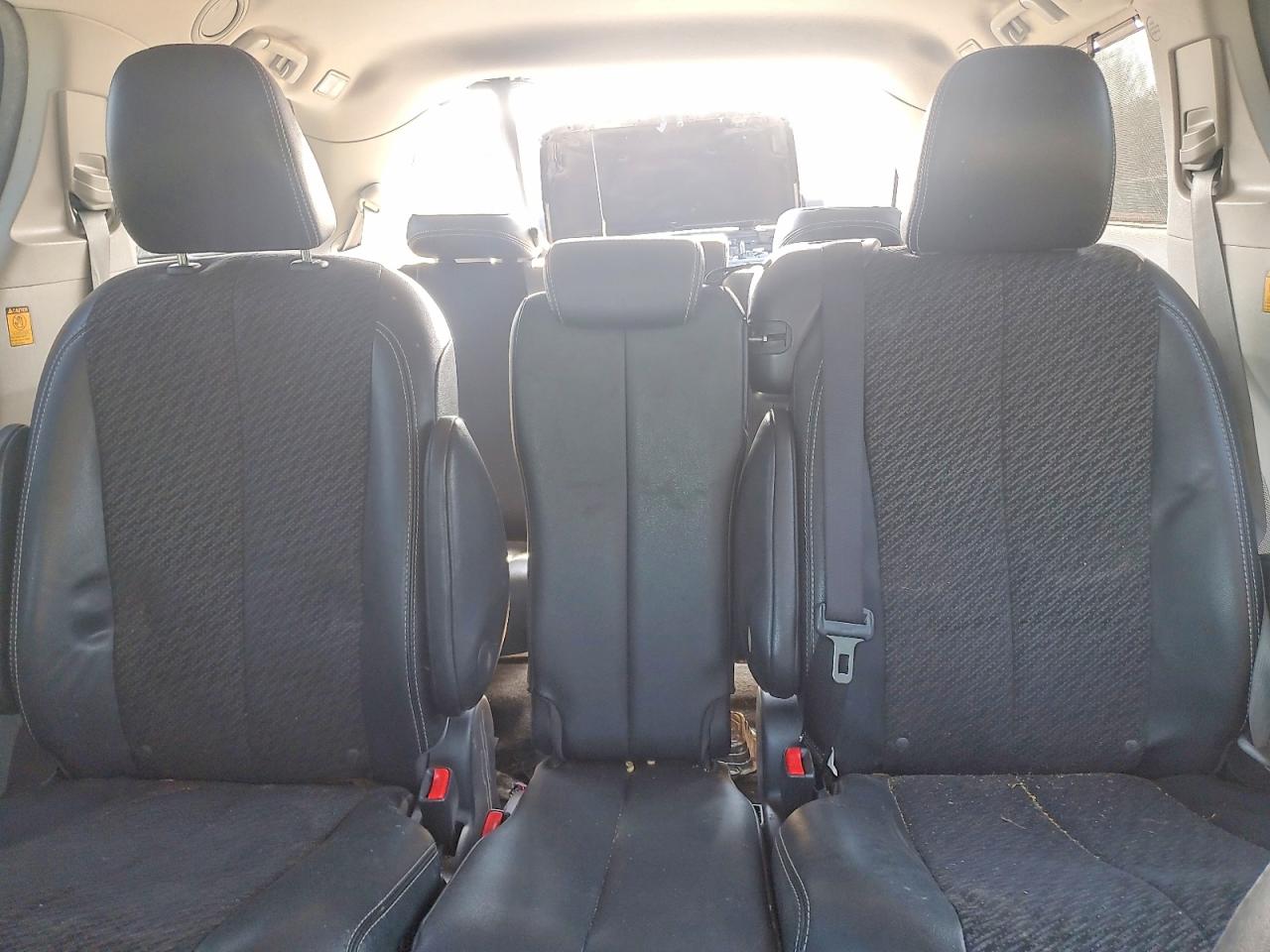 Toyota Sienna Se 8-passenger