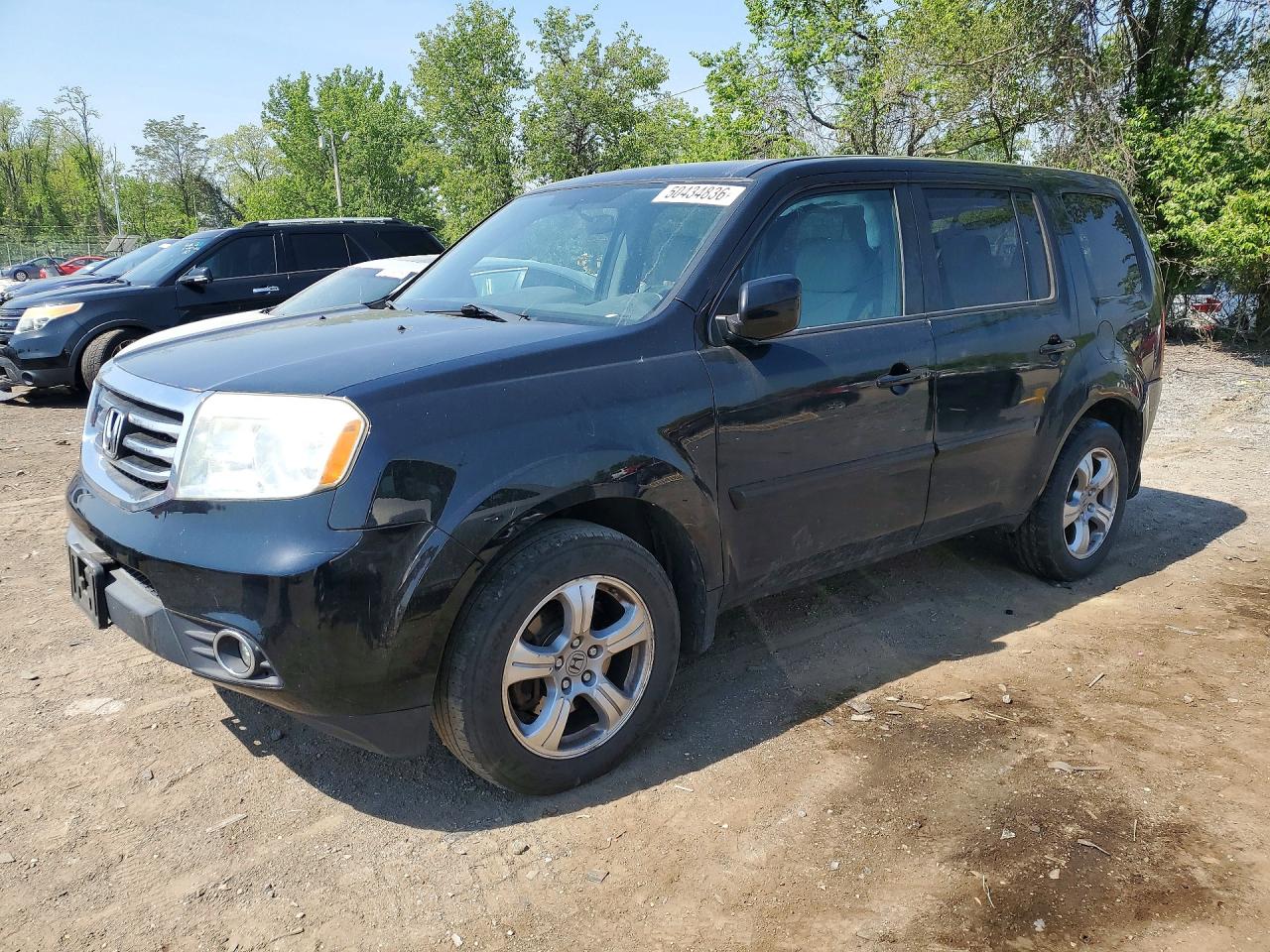 Salvage Honda Pilot Image