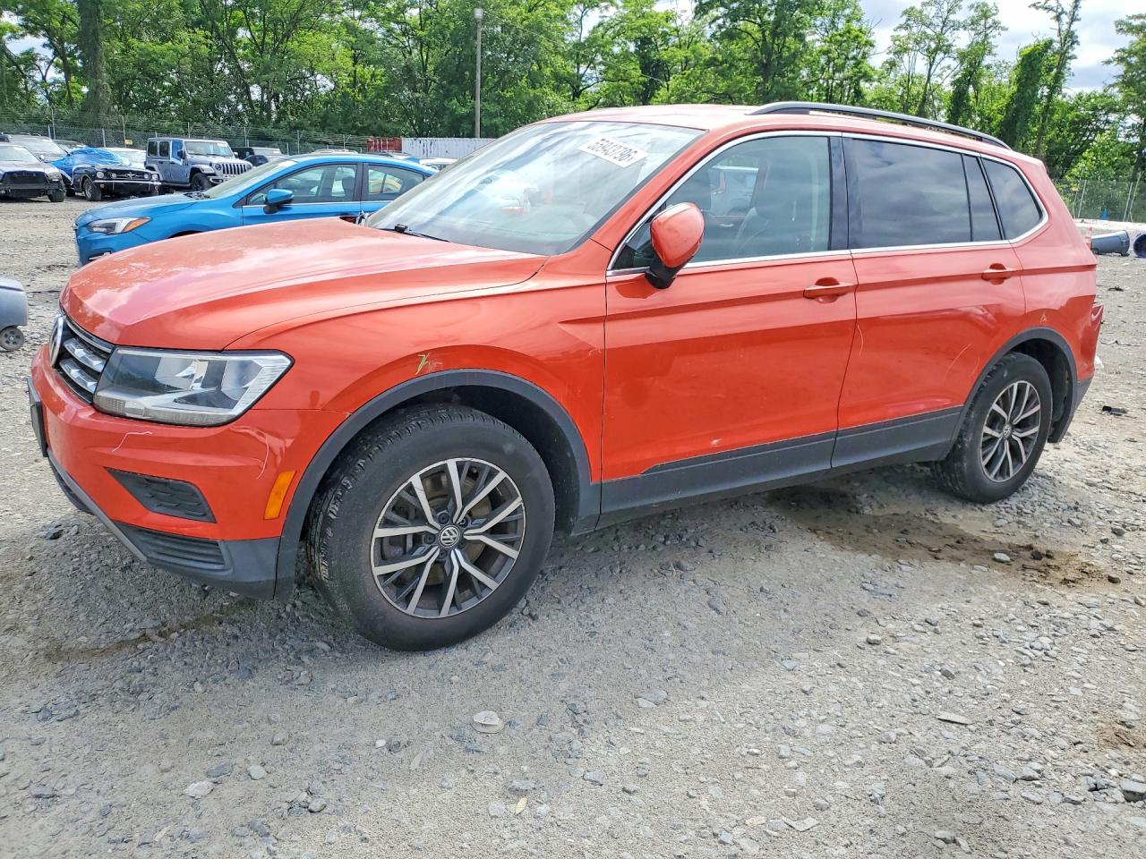 Salvage Volkswagen Tiguan Image