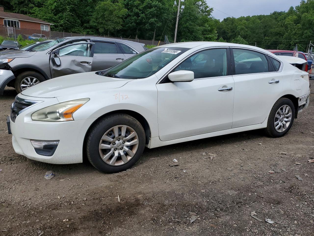 Salvage Nissan Altima Image