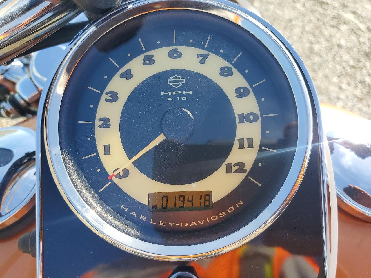 Harley-Davidson Fl 105th Anniversary Edition