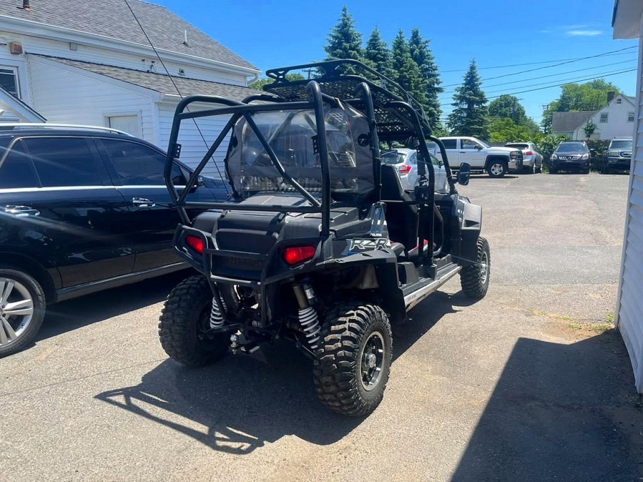 Polaris RZR