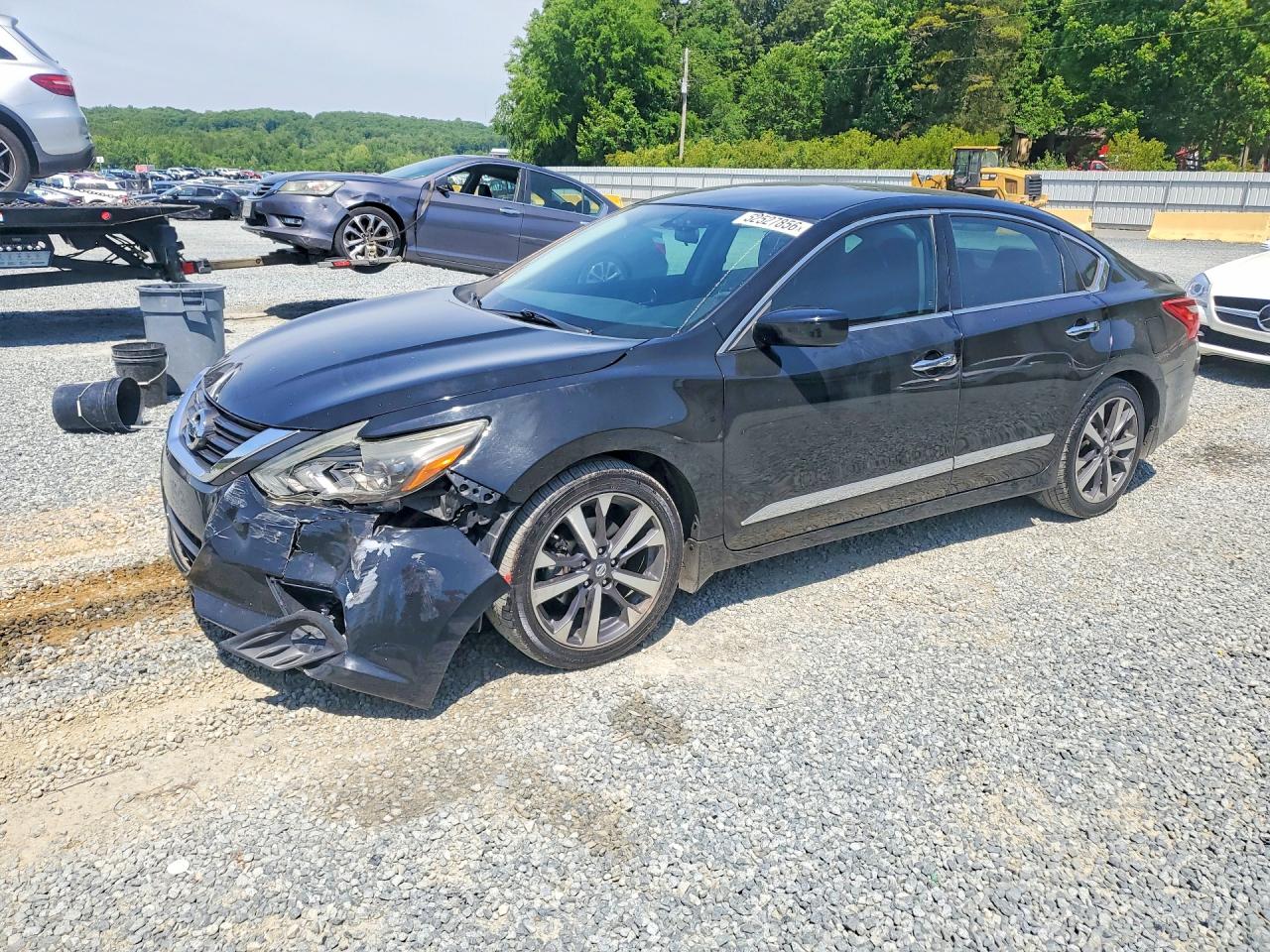 Salvage Nissan Altima Image