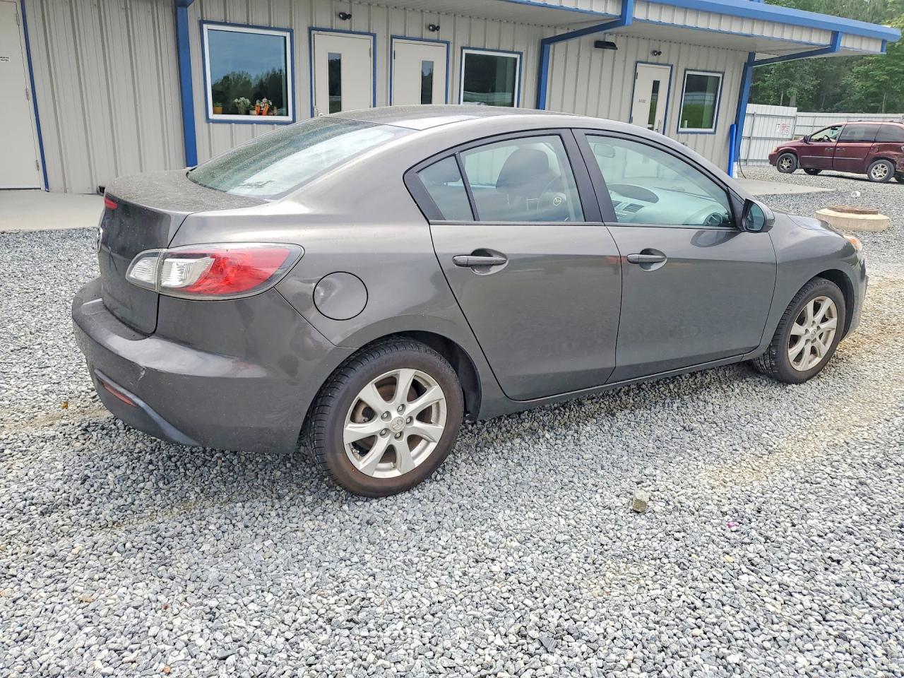 Mazda 3 I