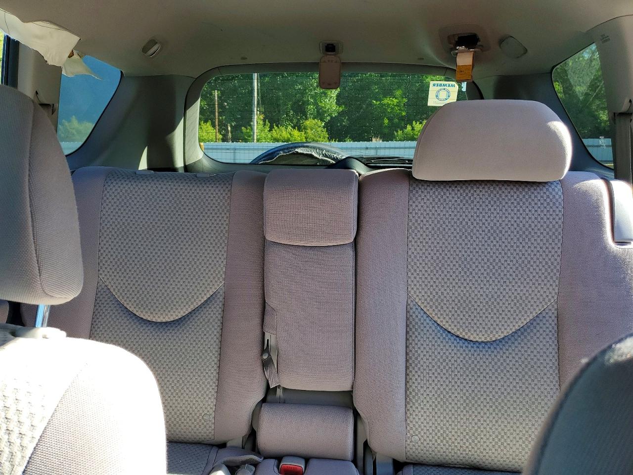 Toyota RAV4 Base