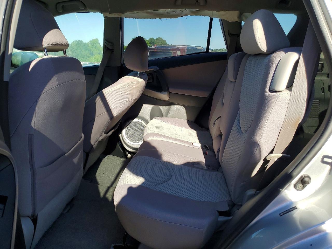 Toyota RAV4 Base
