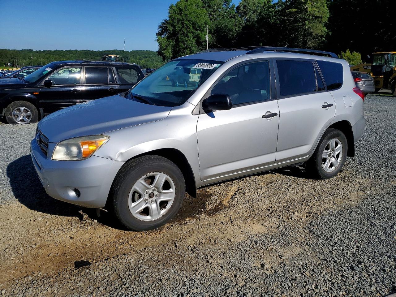Salvage Toyota RAV4 Image