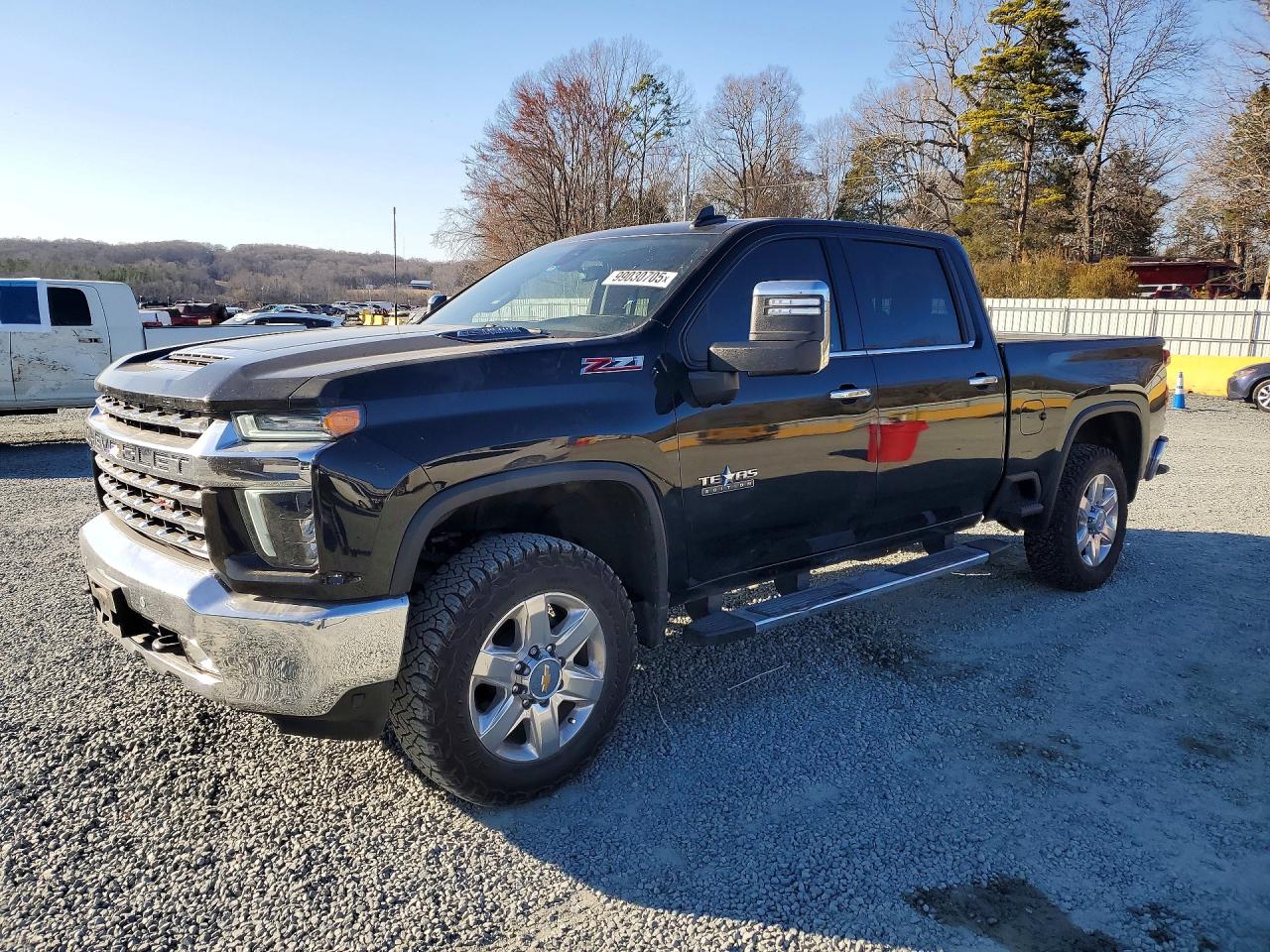 Salvage Chevrolet Silverado Image