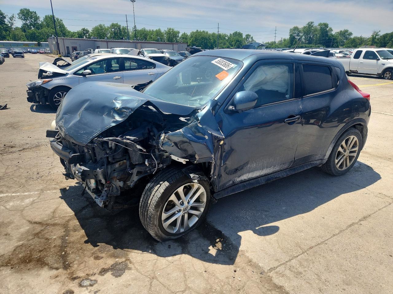 Salvage Nissan JUKE Image