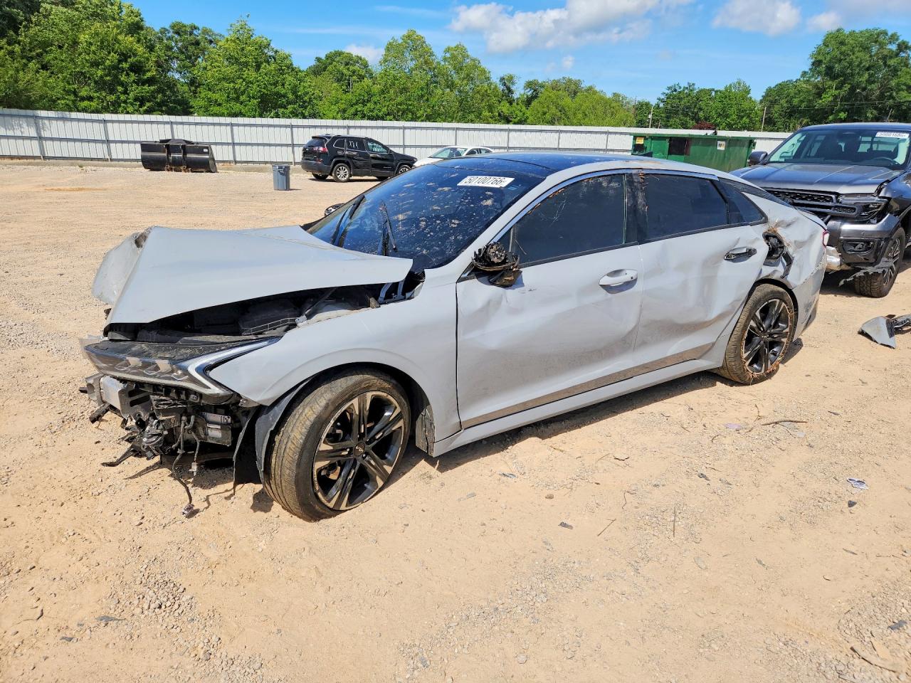 Salvage Kia K5 Image