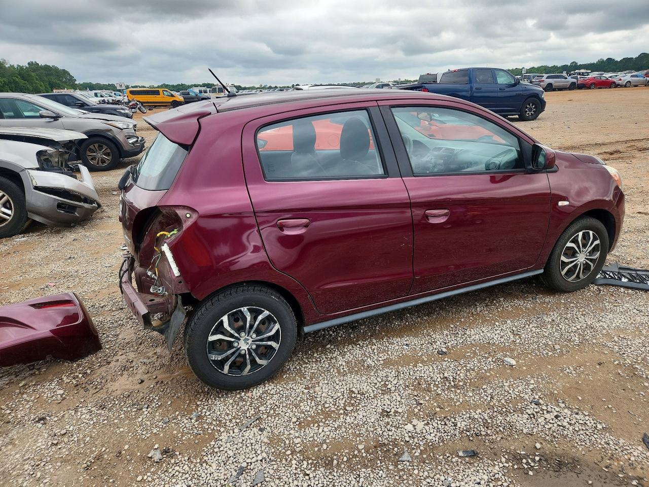 Mitsubishi Mirage Es